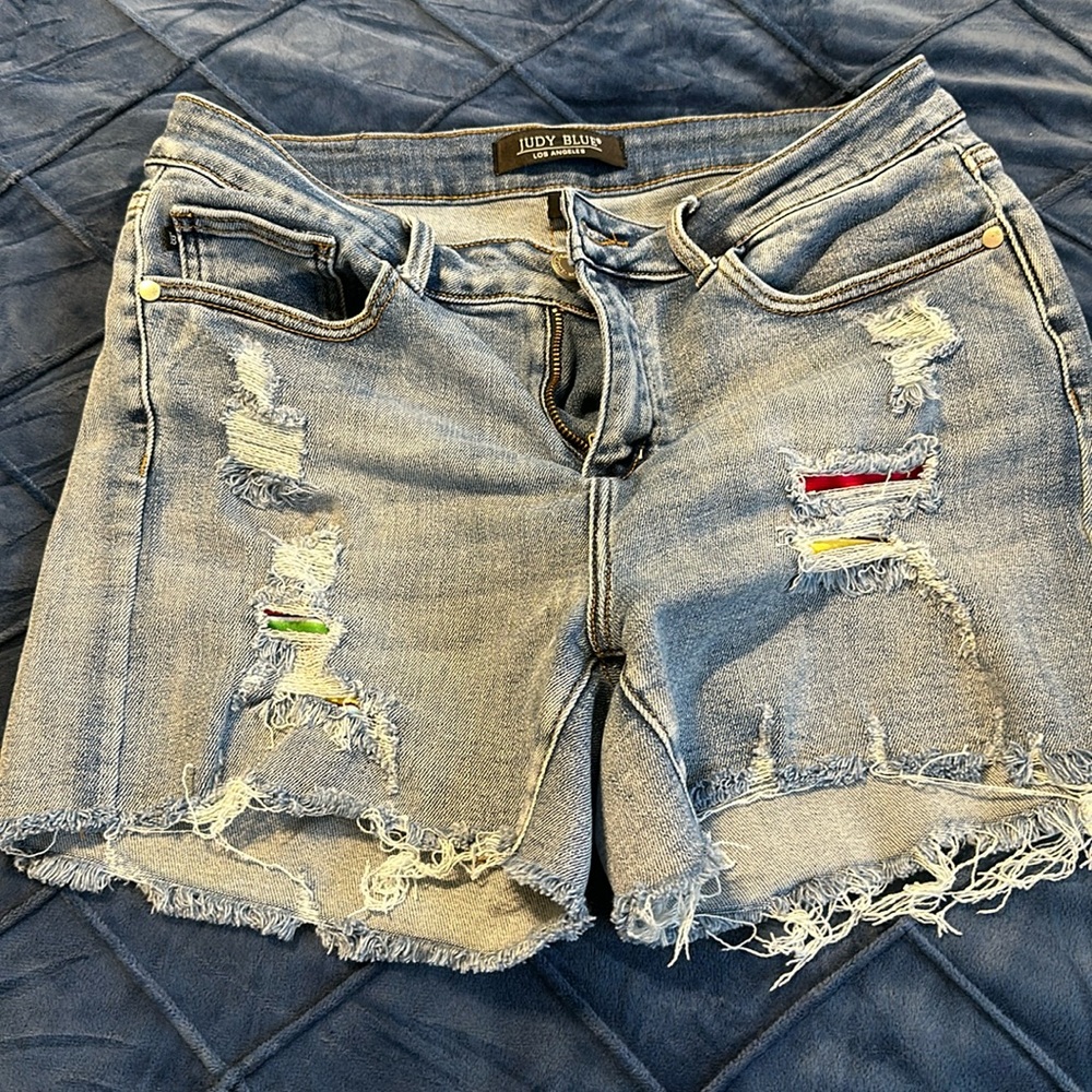 Judy Blue serape short. Large.